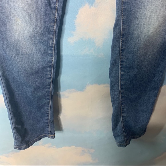 Mudd- Skinny Midrise Jeans - Picture 7 of 15